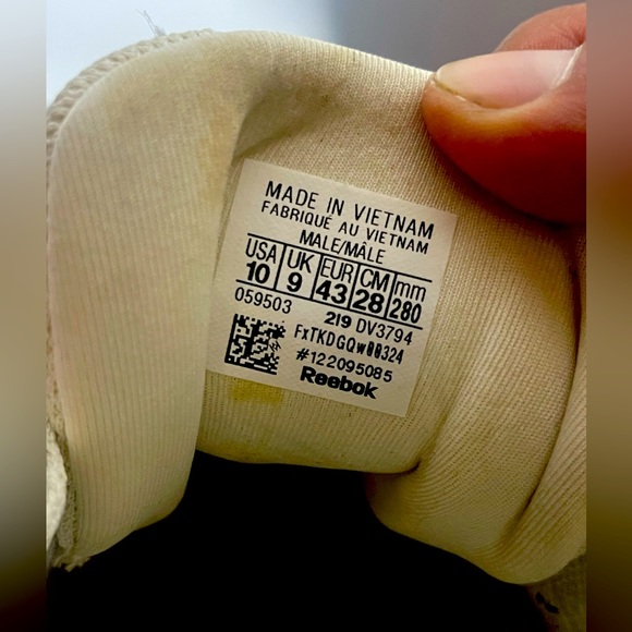 Foot wear !! - Picture 4 of 4